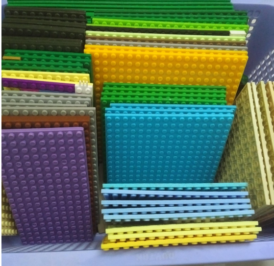 Đế xếp hình non lego