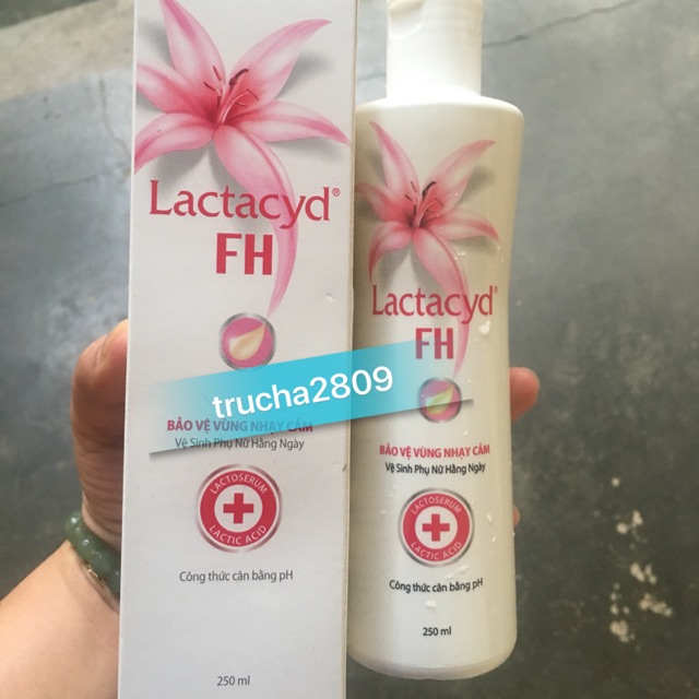 Dung dịch vệ sinh Lactacyd cân bằng độ PH