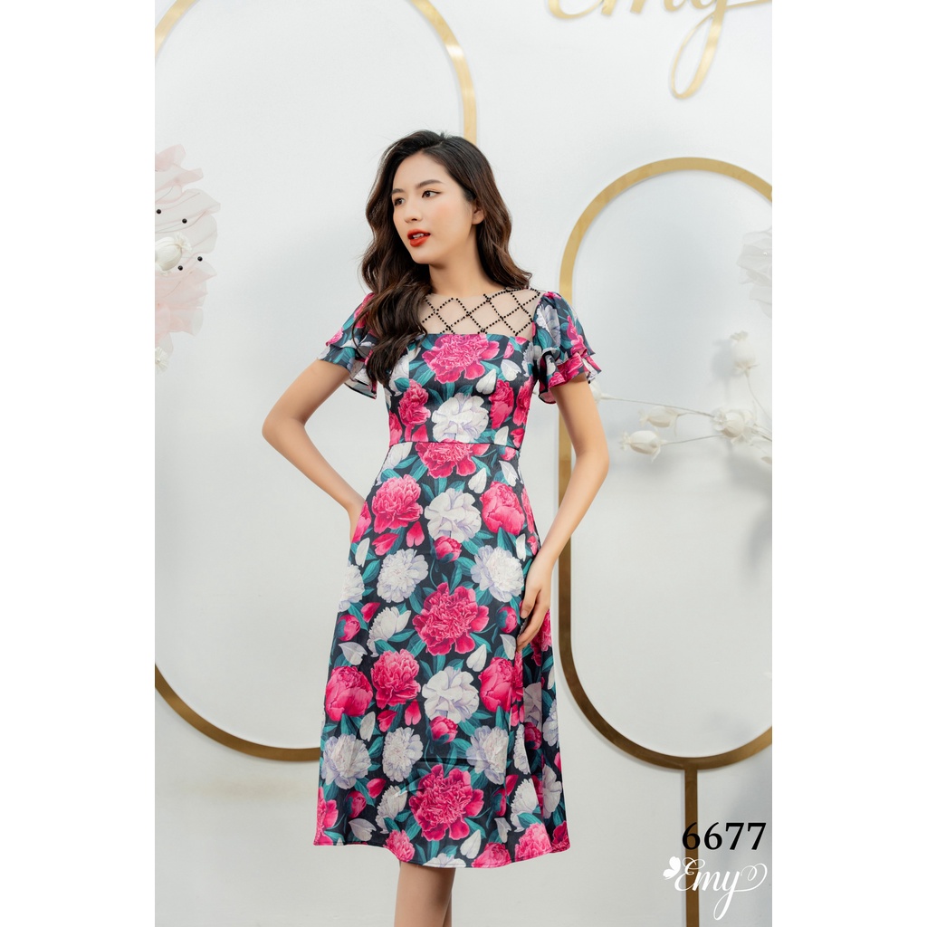 Đầm EMY EM6677 Midi Kết Hạt Phối Lưới Cổ