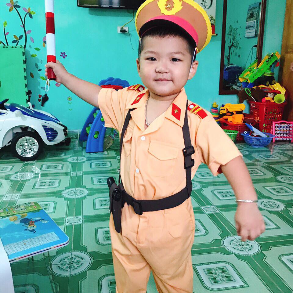 Bộ quần áo công an cho bé - Không PK