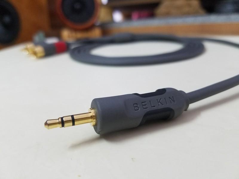 [HCM]Dây 3.5 Ra 2 AV Belkin Hàng Xịn