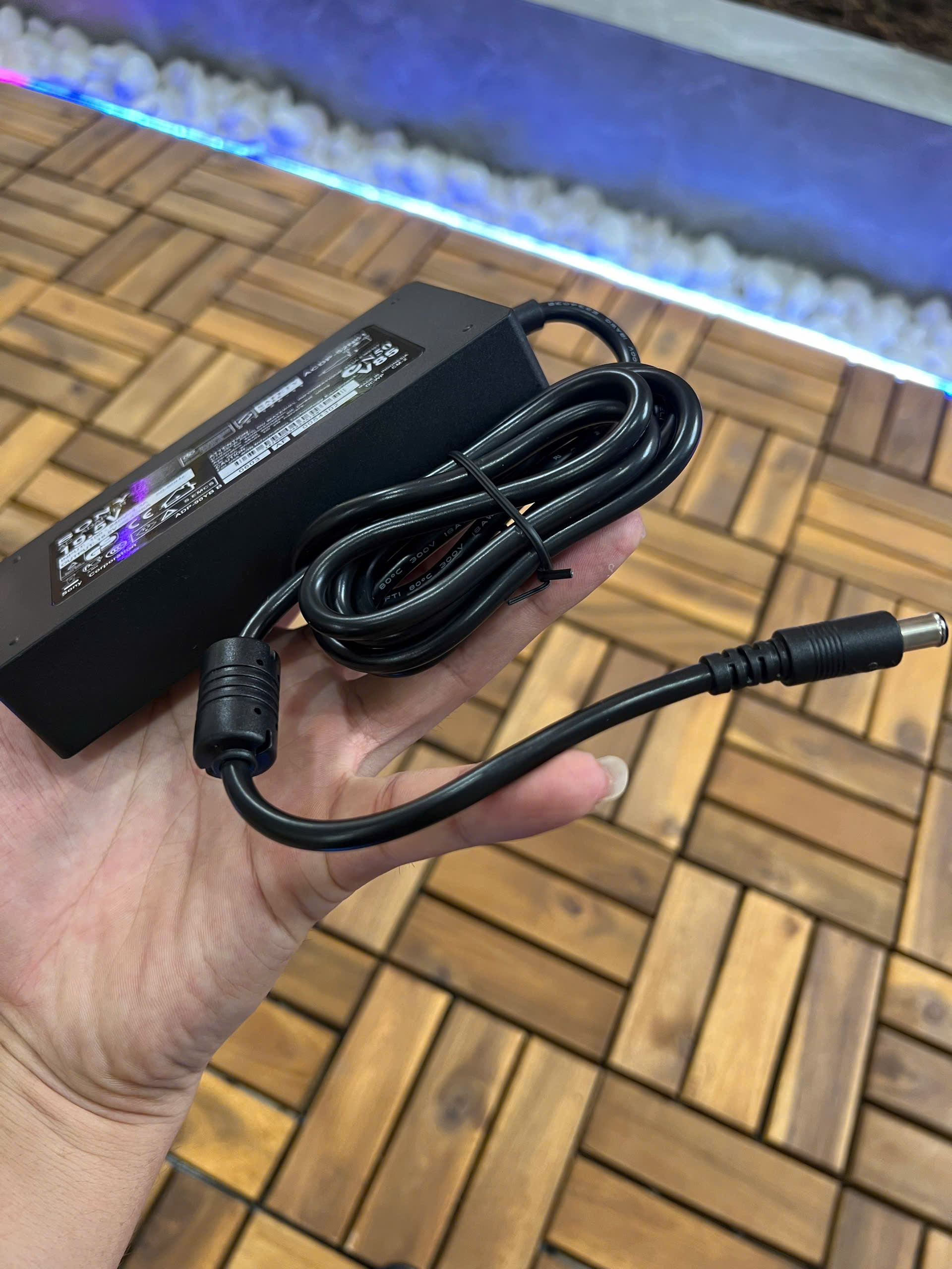 ADAPTER NGUỒN TIVI SONY 19.5V 4.36A