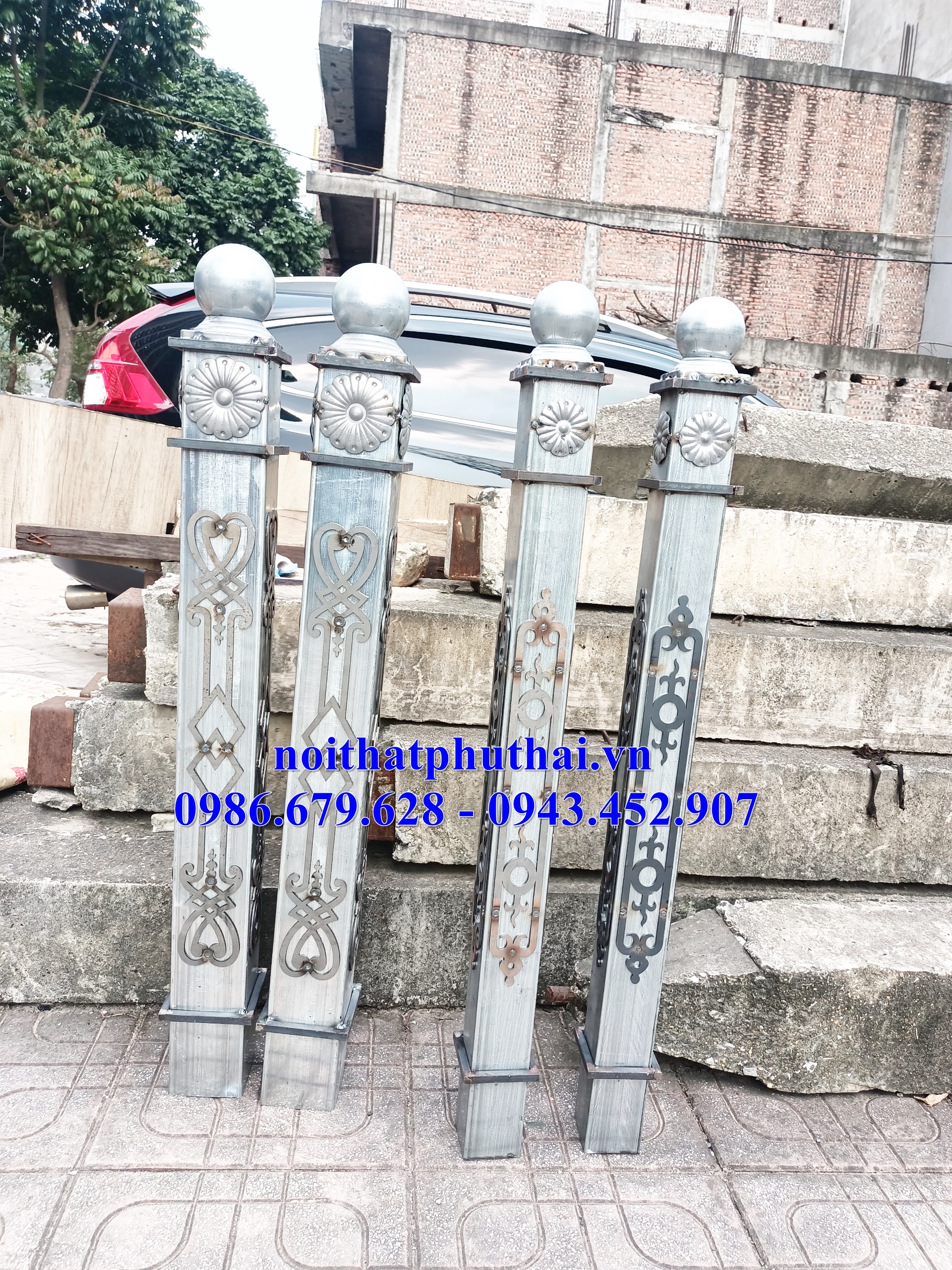 Trụ sắt đề ba cầu thang, trụ góc ban công