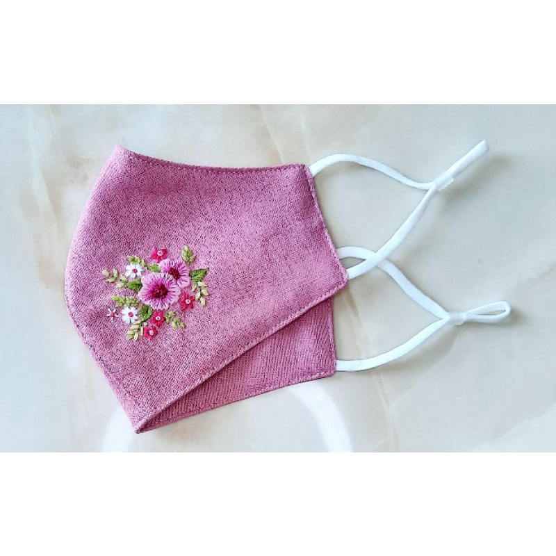 Khẩu trang linen thêu tay