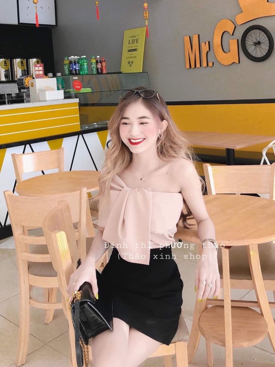 [HCM]Áo croptop lệch vai đính nơ