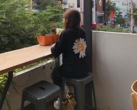 Áo thun unisex hoa cúc Gdragon GD