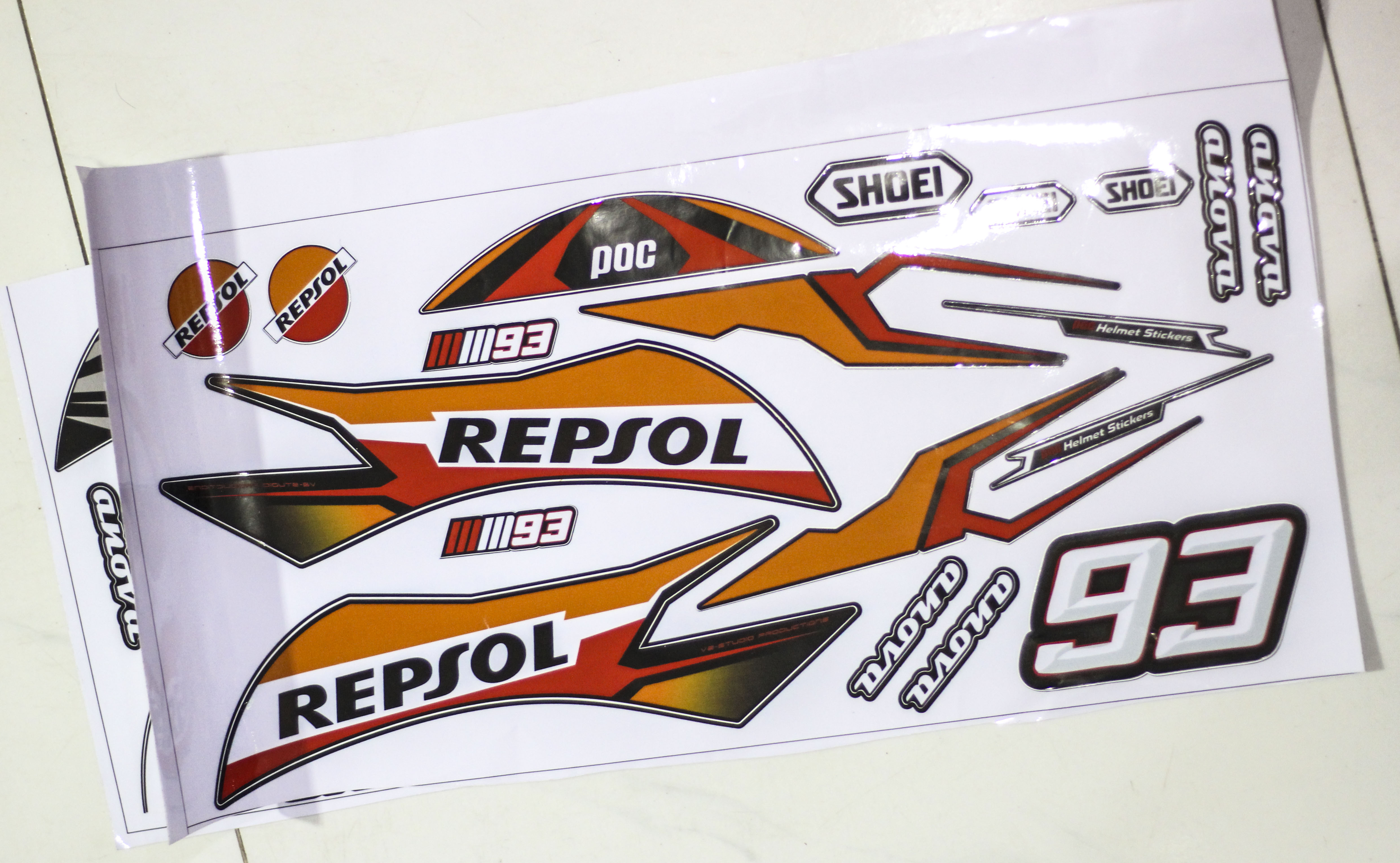 Tem dán nón bảo hiểm cho nón Fullface, hoặc nón 3/4 đều được