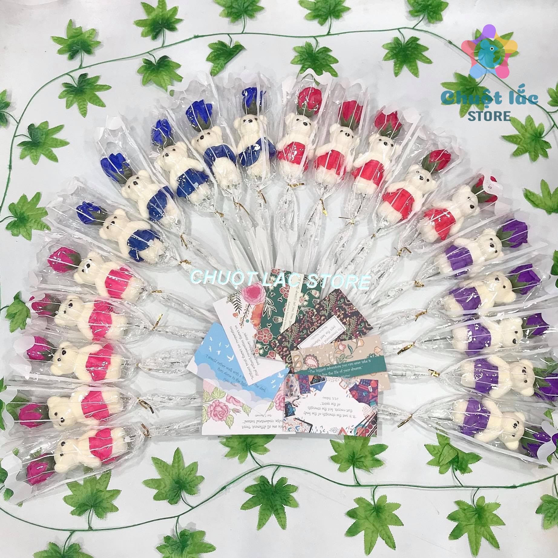 [HCM]Quà tặng 8/3 các ngày lễ Combo 2 hoa hồng sáp thơm kèm gấu nhiều màu