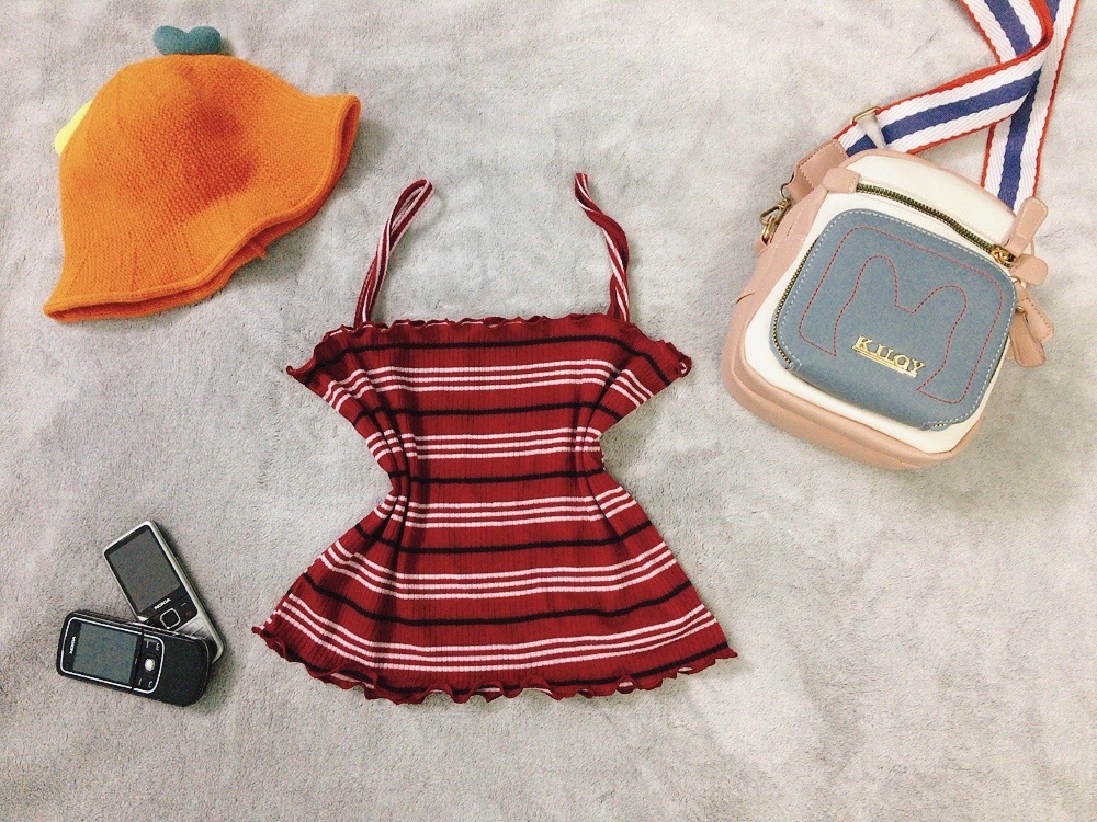 áo croptop 2 dây kẻ sọc cuốn biên cá tính