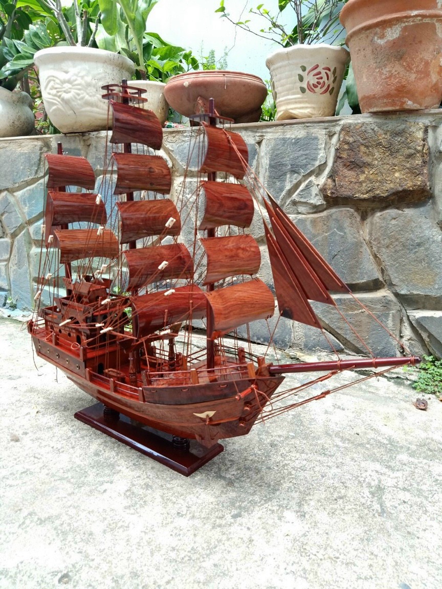 Thuyền gỗ hương thuận buồm xuôi gió ngang 80cm
