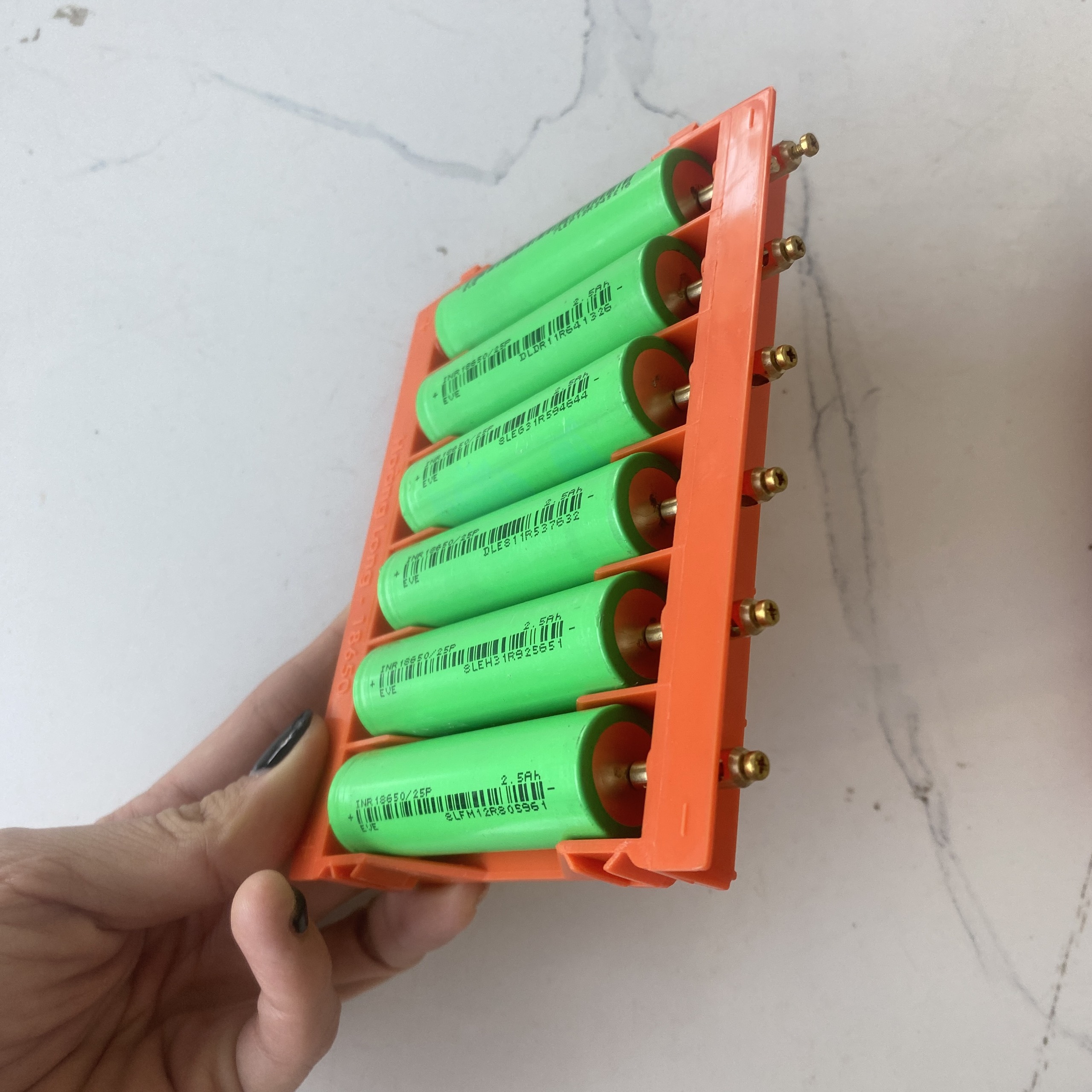 Khay cân bằng pin 18650 VIP màu cam( khay 6 ô)