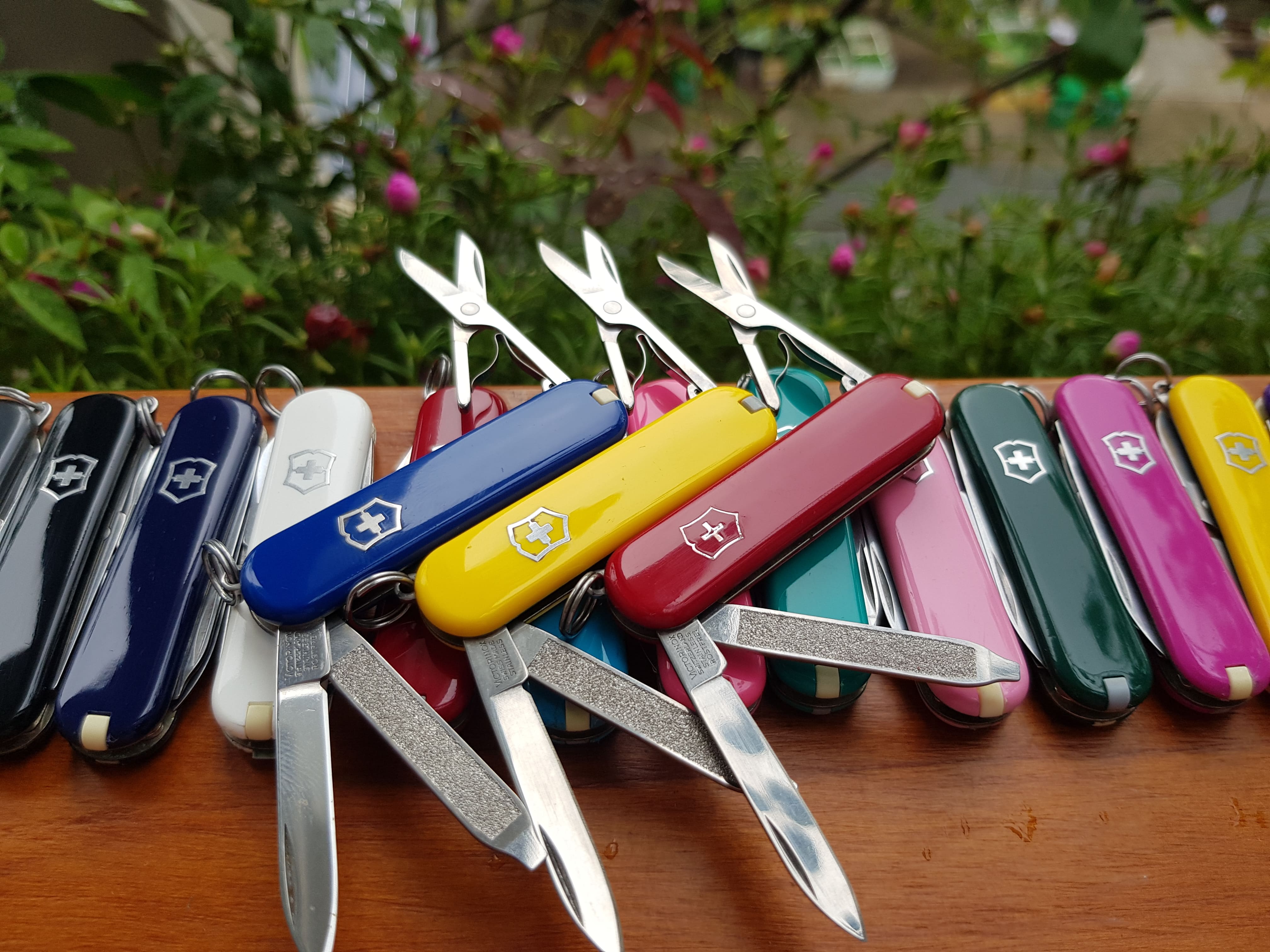 [HCM]Dụng Cụ Đa Năng Victorinox Thụy Sĩ (Đa Sắc Màu)