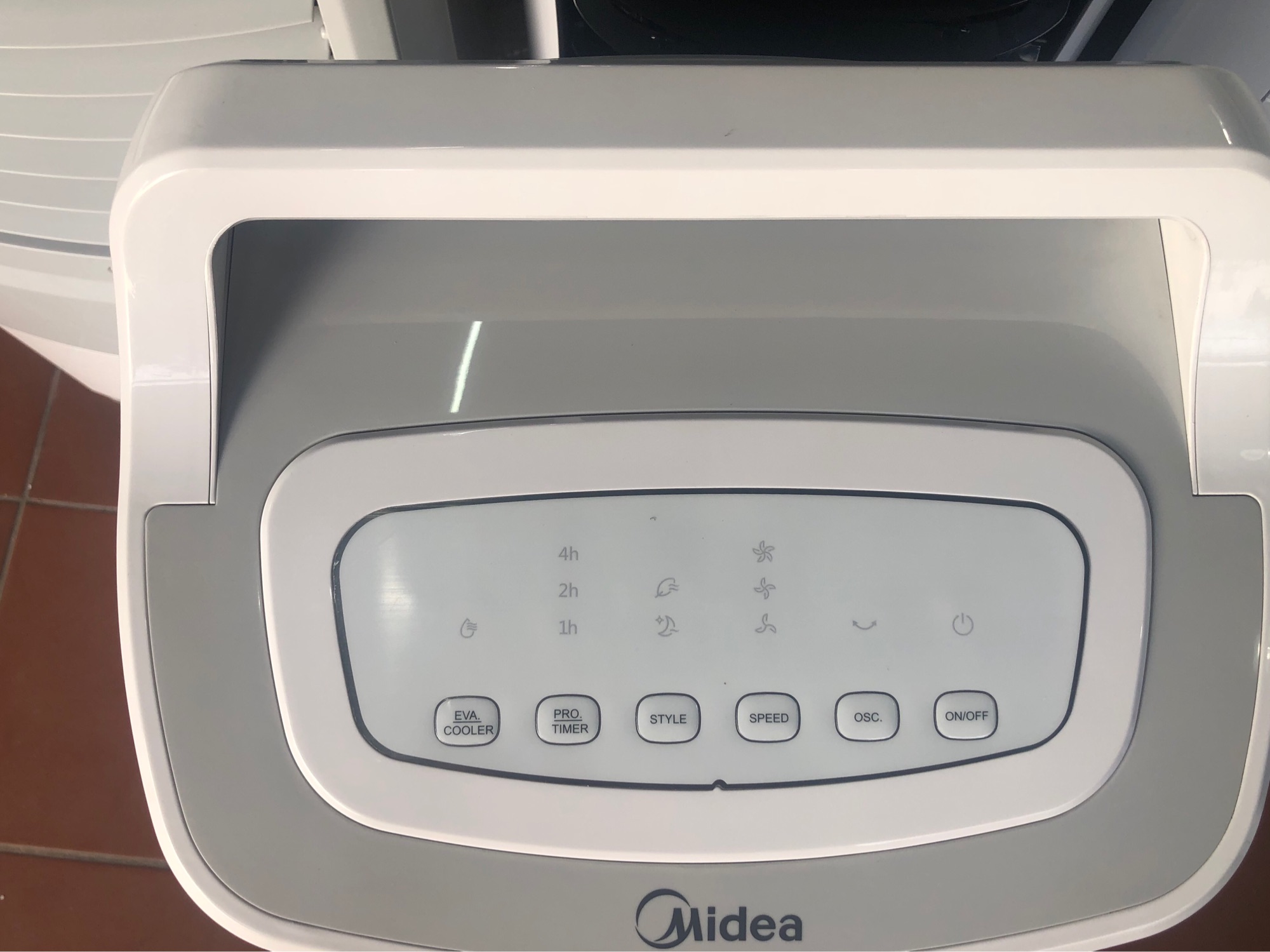 Quạt điều hoà Midea AC120-16AR