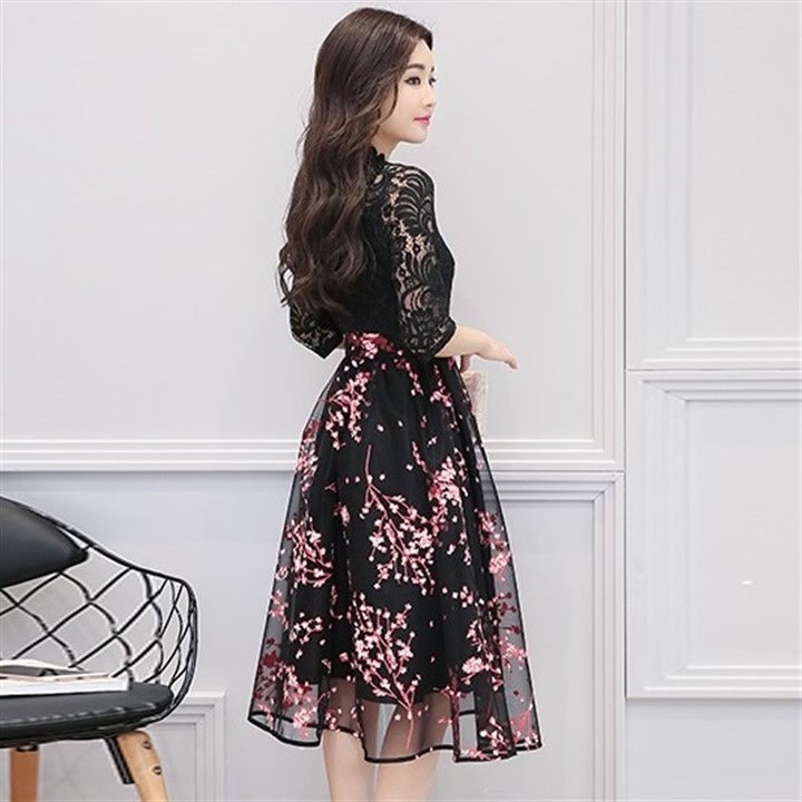 Đầm Ren Hoa Thạch Anh - New Thoi Trang
