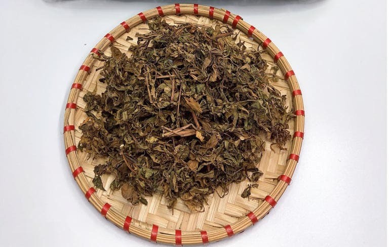 Lá đinh lăng khô 100 gram