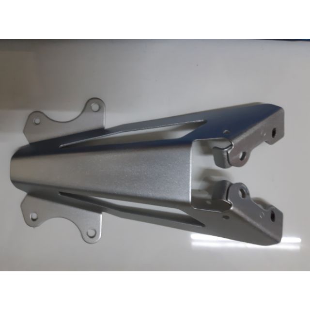 Bas sắt gắn biển số Exciter 150 các đời chính hãng Yamaha