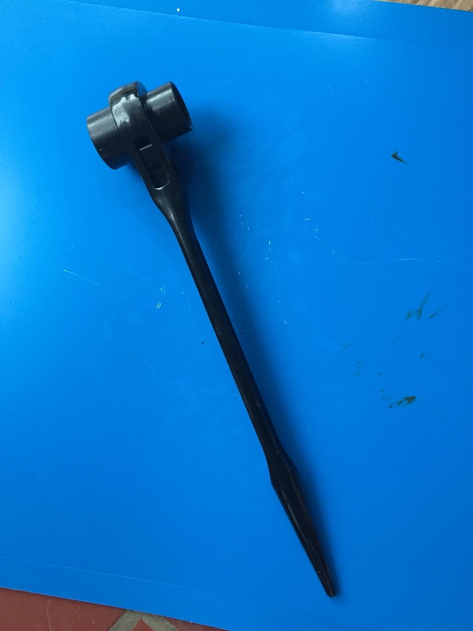 Cờ lê tự động 30-32mm; cà lê đuôi chuột; co le tu dong