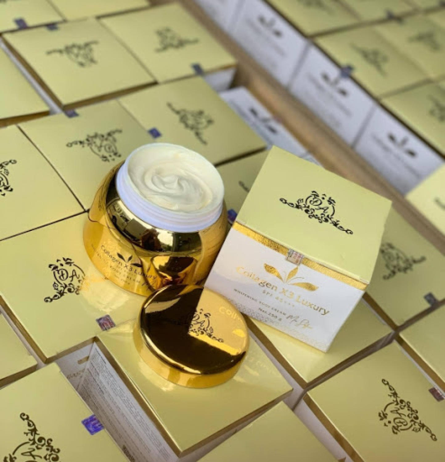 Kem Body Trắng Da Collagen Luxury Đông Anh X3