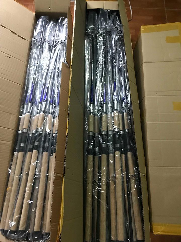 Cần Câu Cá 2 Khúc Daiwa Phantom Cán Gỗ