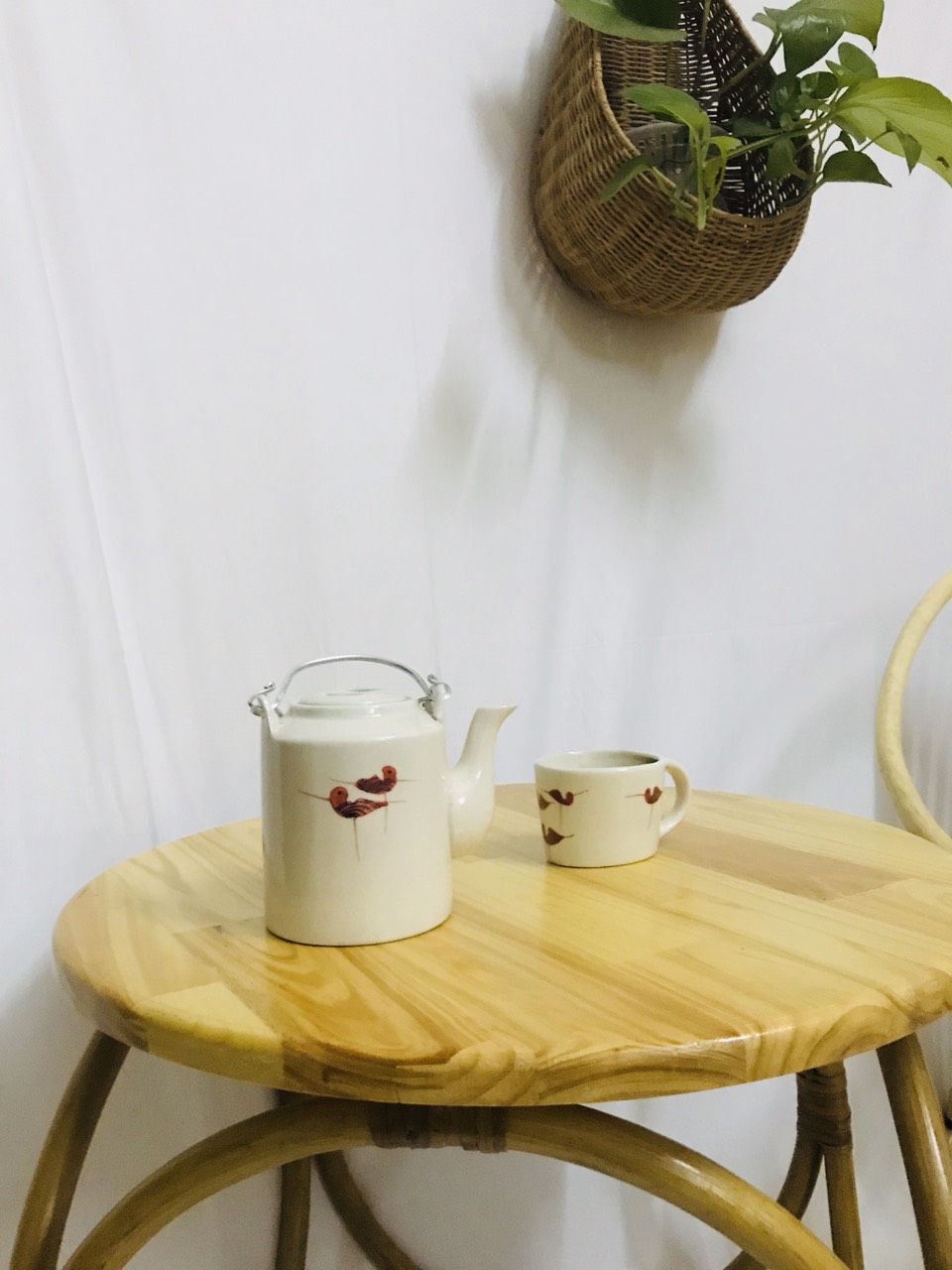 Bàn trà hình tròn mặt gỗ