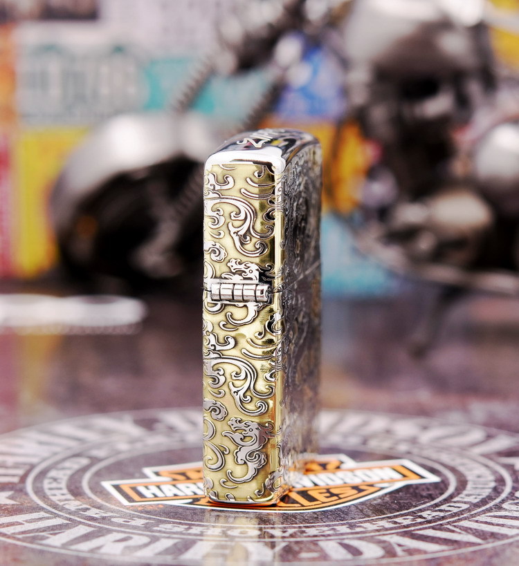 Bật lửa Zippo khắc Rồng châu Á bản tiêu chuẩn mạ Chrome