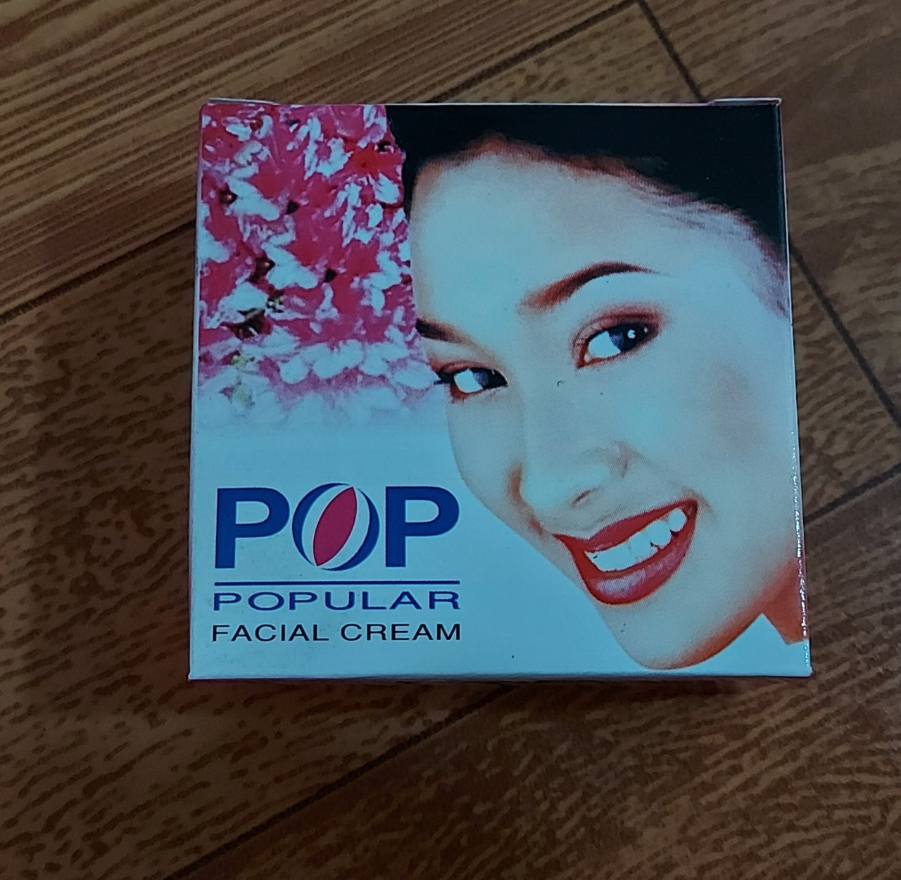 kem dướng trắng da pop