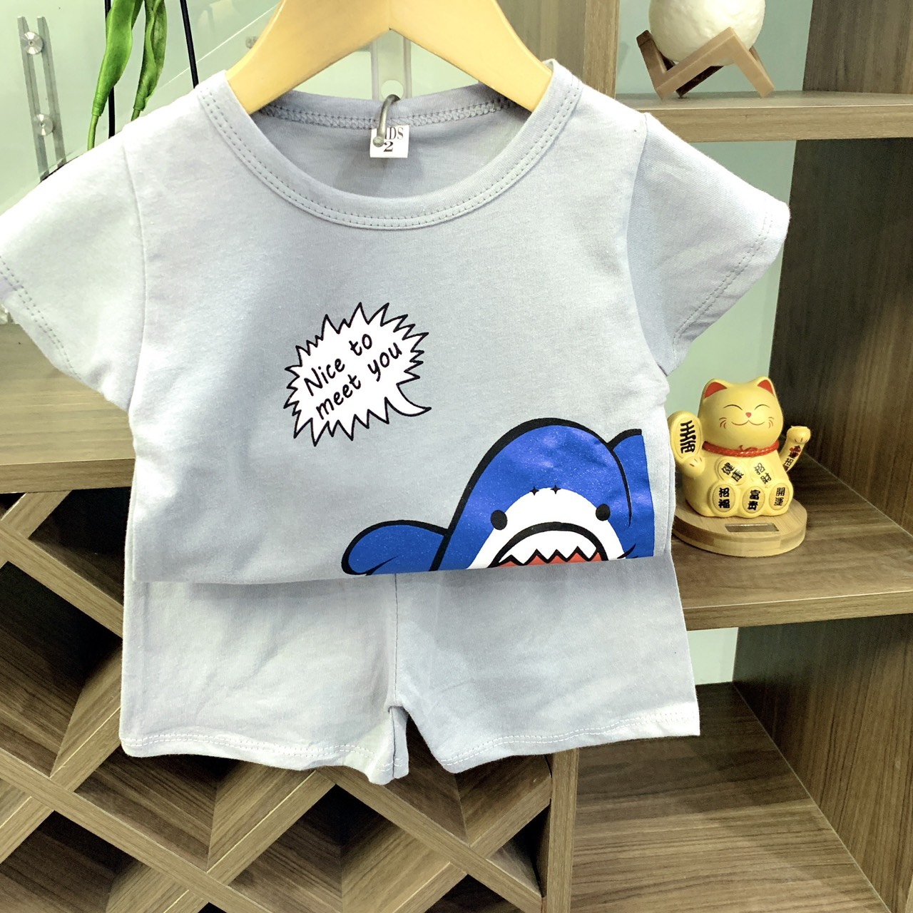 Bộ quần áo hình con cá mập cho bé trai từ 8 - 18kg