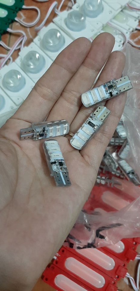 Bóng đèn demi nháy 2 chế độ nháy và sáng
