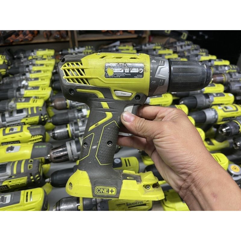 KHOAN RYOBI XẤU RCD1802 (chỉ thân máy không pin sạc)