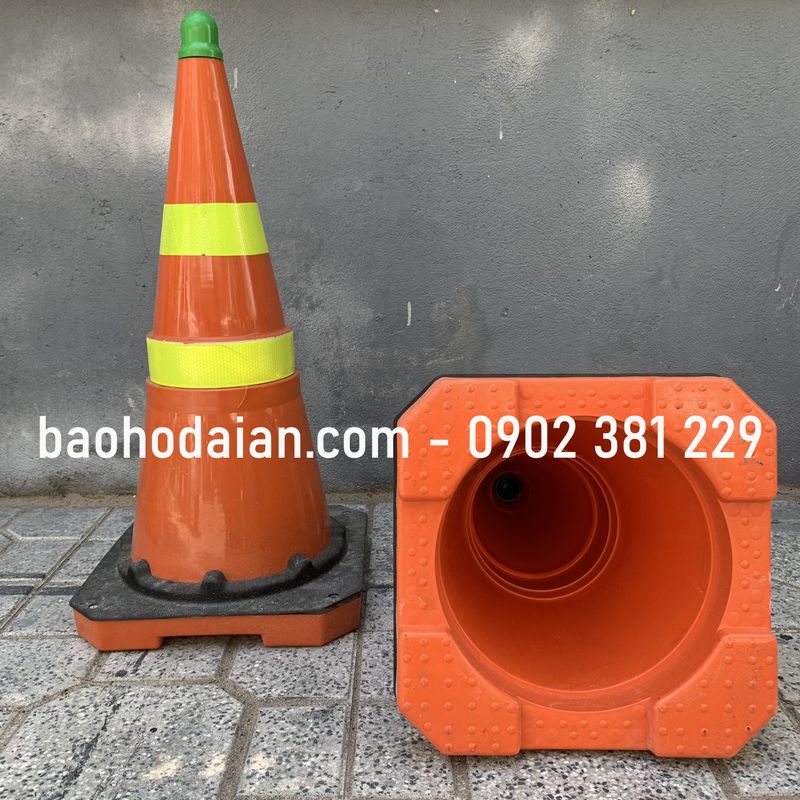 Cọc tiêu nhựa phản quang hình nón - GT.53 (63cm)