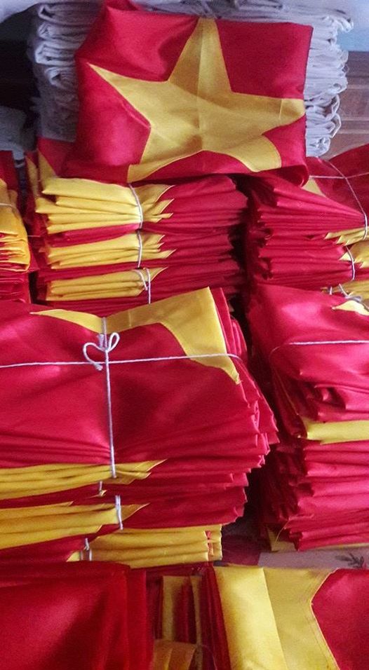 Giá cắm cờ bằng tuýp sắt mạ kẽm phi 34