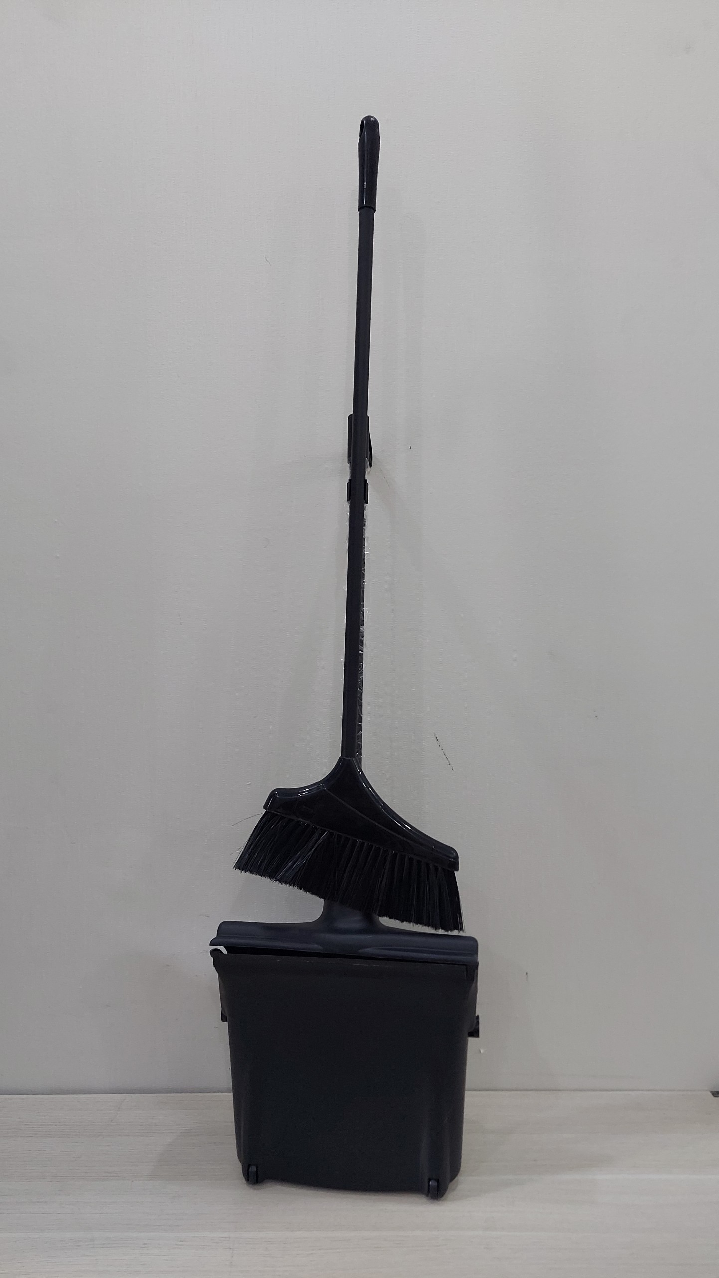 Dụng cụ hốt rác, Ky hốt rác, Chổi quét