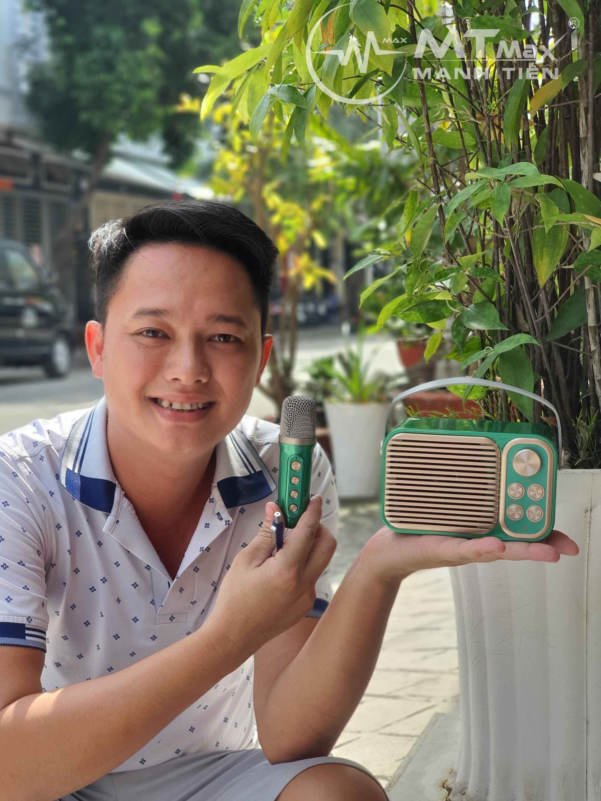 Loa bluetooth karaoke mini YS 103 104 Kèm 1 Mic thiết  kế nhỏ gọn xinh xắn âm thanh hay trầm ấm pin trâu tiện lợi đủ kết nối