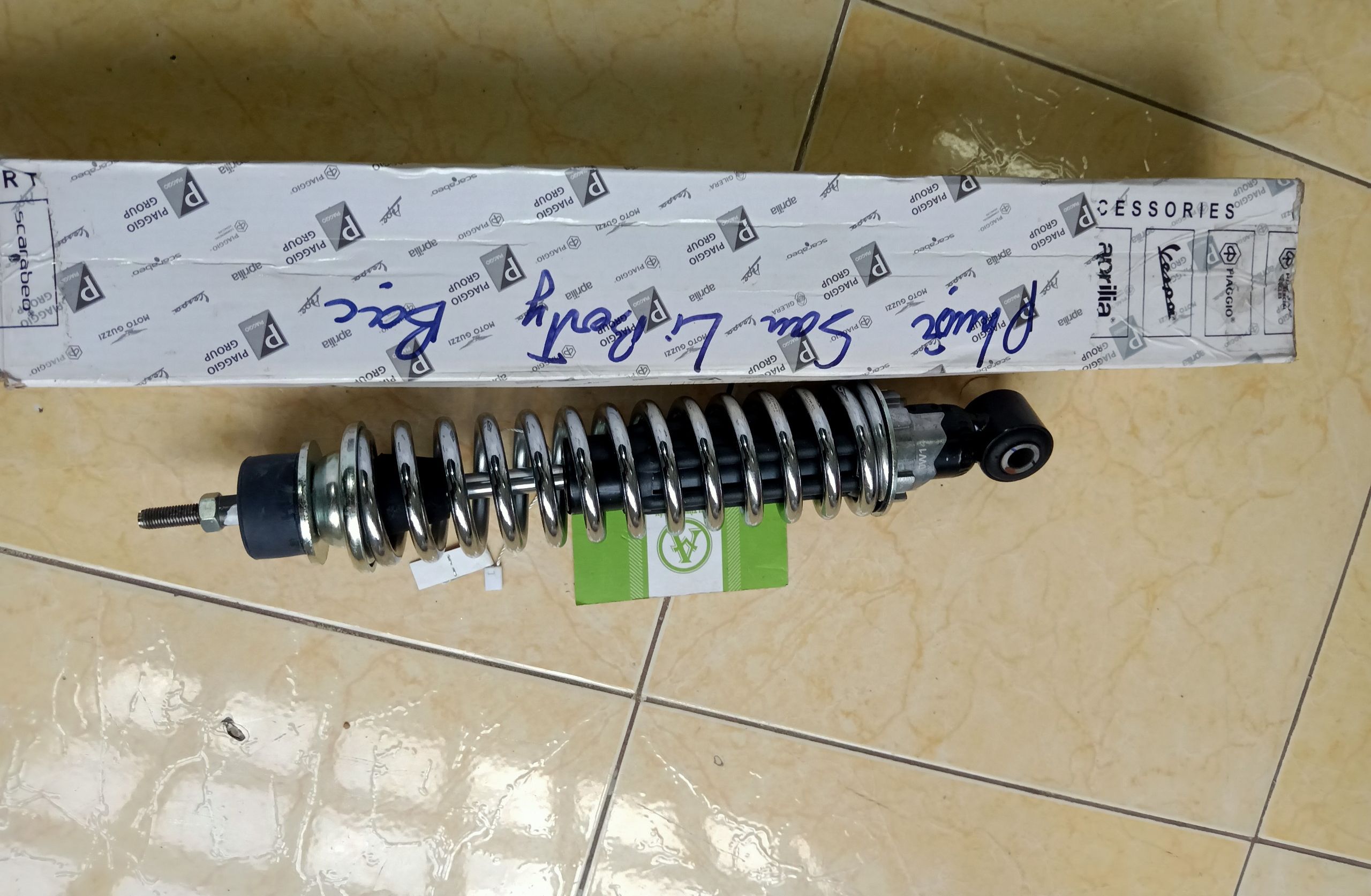 Giảm xóc sau Liberty màu Bạc
