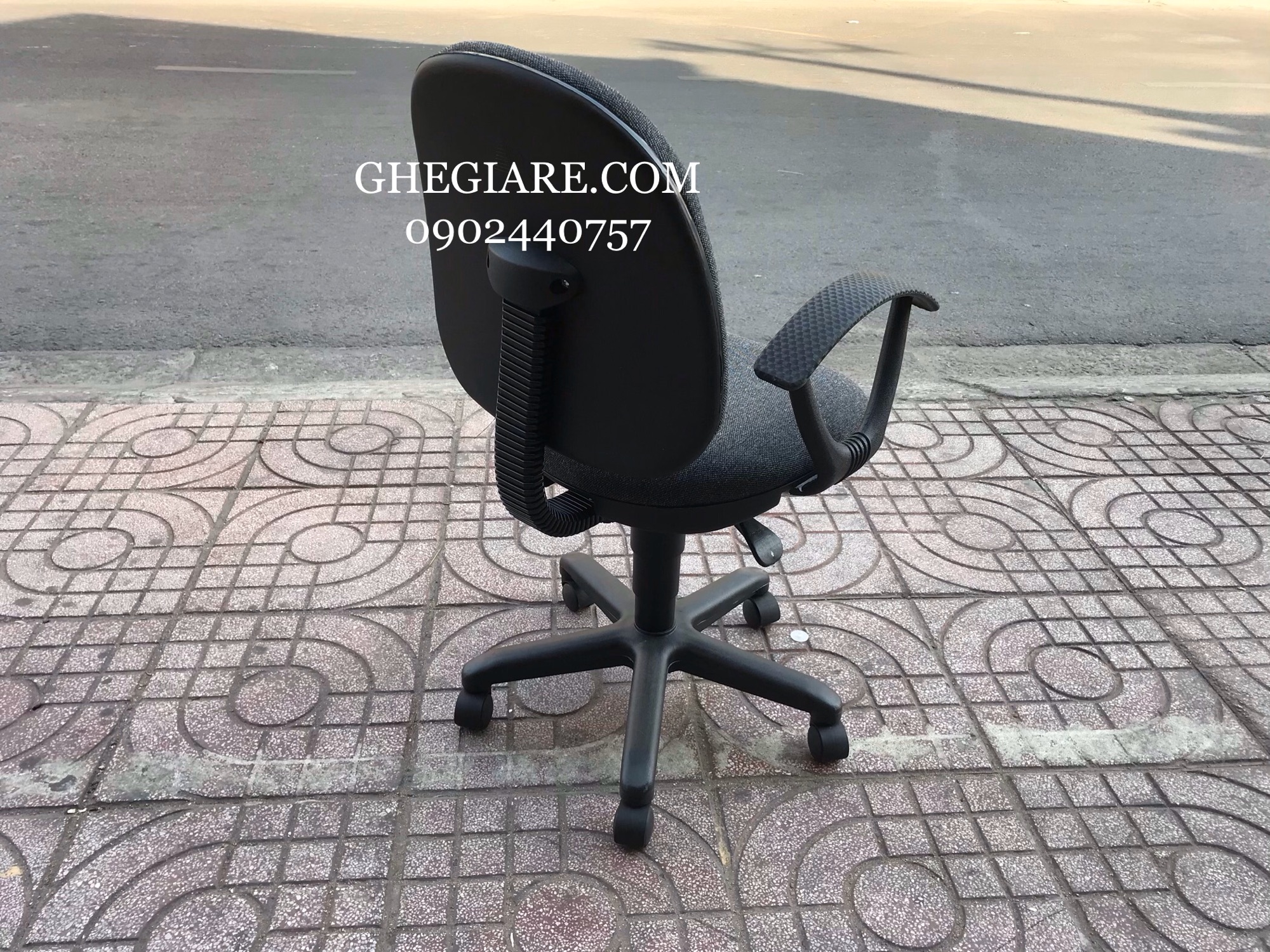[HCM]Ghế xoay lưng bầu có tay