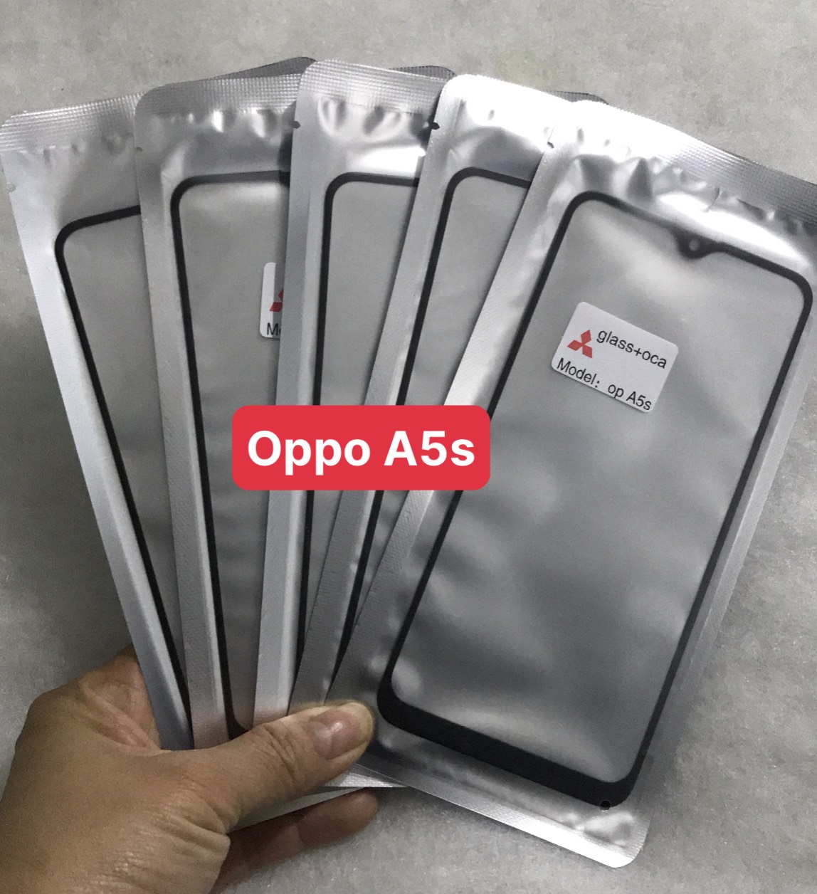 Kính ép Oppo A5s / A7 /A12 / Realme 3 dùng chung (kính ép liền keo)