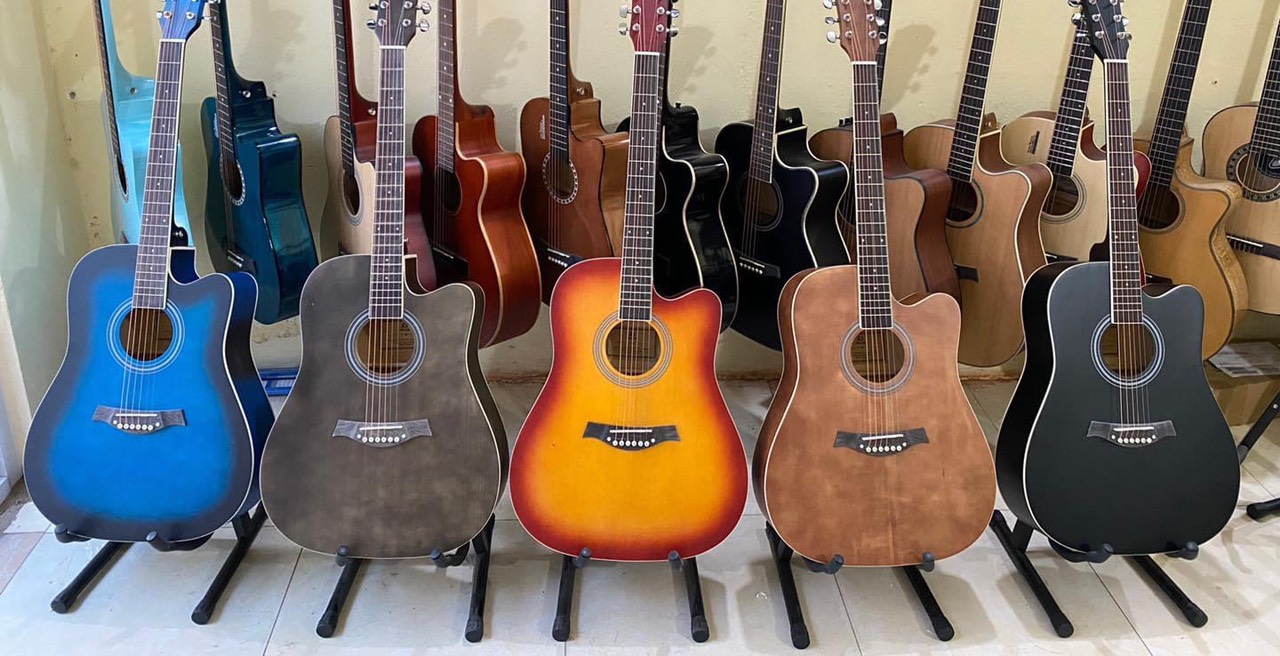 ĐÀN GUITAR ACOUSTIC TOKADO