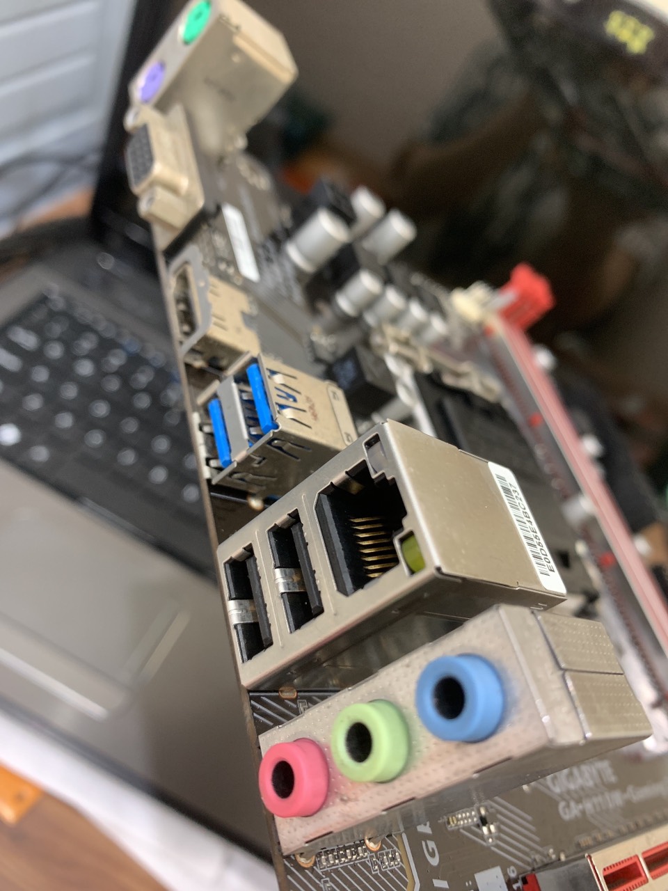 MAIN GIGABYTE H110M- GAMING 3 TẶNG KÈM FE