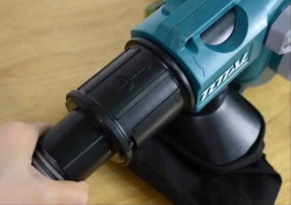 Máy thổi bụi Total TB2086
