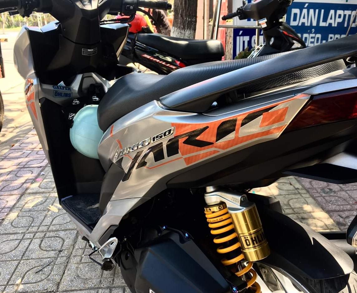 Tem rời Vario dán xe bạc cam