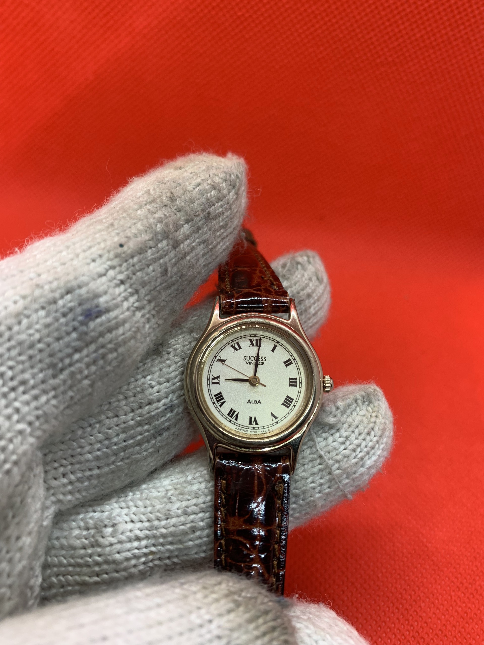 Đồng hồ nữ hiệu Success Vintage size 25