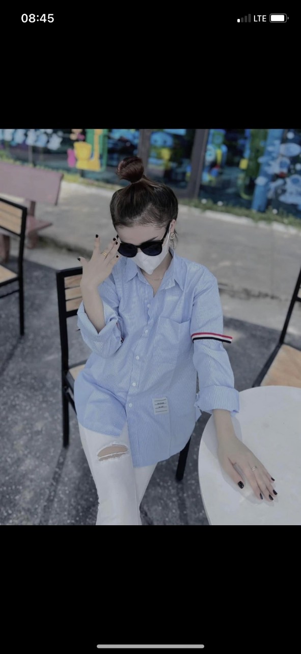Áo sơ mi kẻ xanh, tay vạch quốc dân