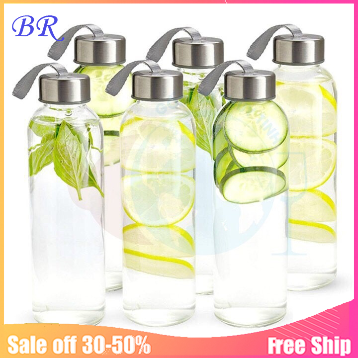 Bình nước detox thủy tinh 500ml có dây treo tiện dụng.