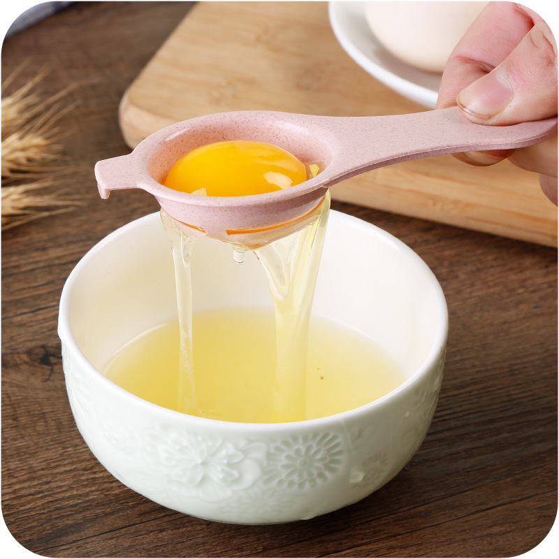 Dụng cụ lấy lòng đỏ trứng gà tiện dụng