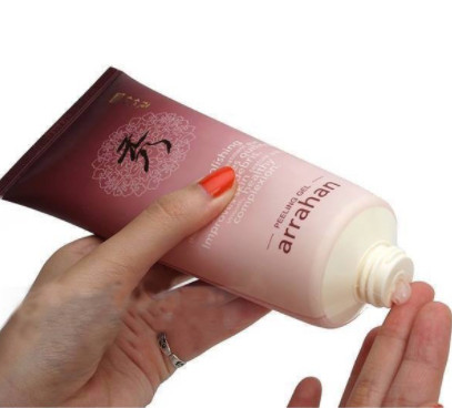 Gel tẩy tế bào chết nhân sâm arahan