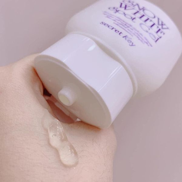 Gel Trị Thâm Snow White Spot Gel