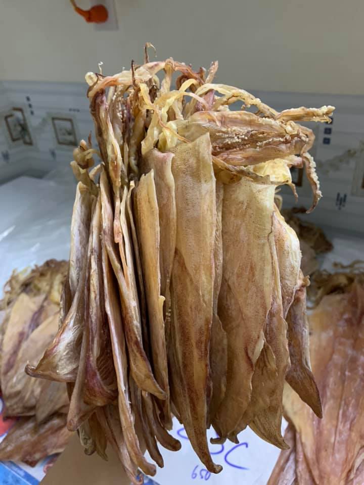 Khô mực lá;mực ống size lớn 30-40 con (túi 500gr)
