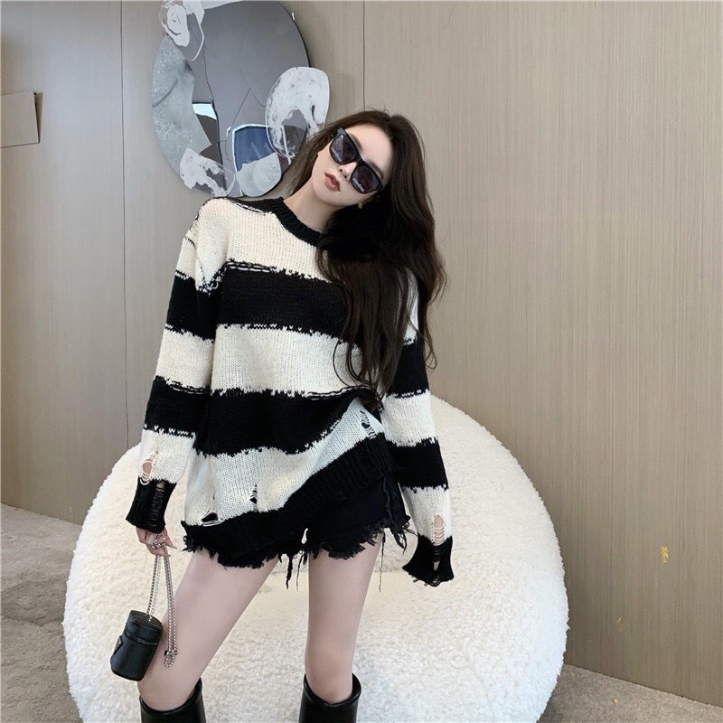 Áo len kẻ rách chất len mềm mại