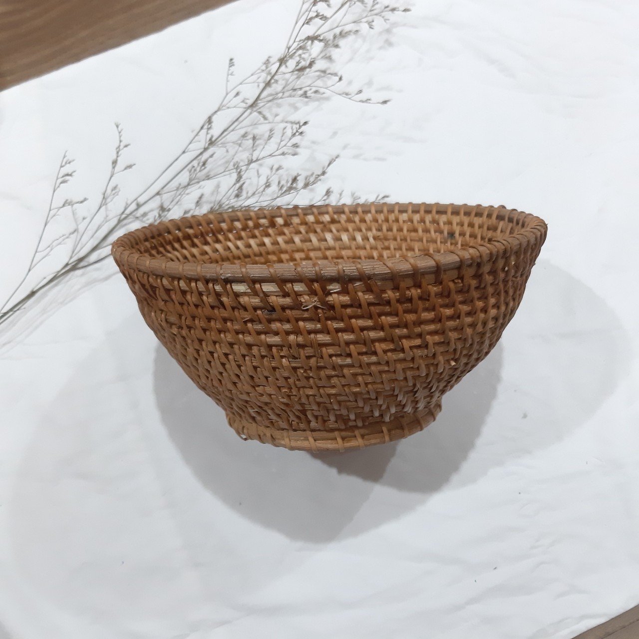 Rổ mây tròn có đế