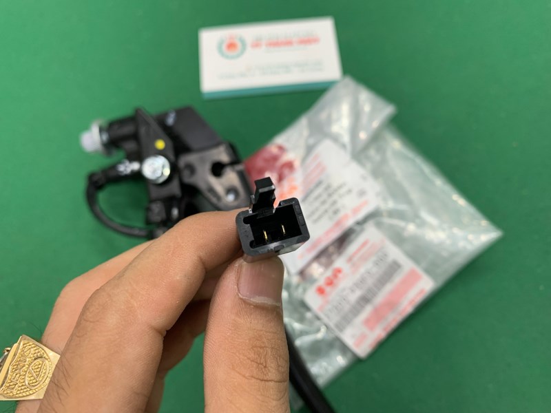 Cùm tay côn Su Raider, Satria zin Trái ( Bộ ) 57500-25GC0-000